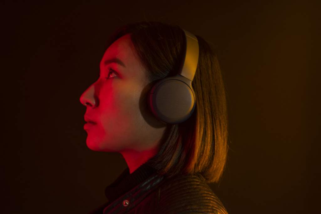 The Art of Sampling in Modern Music – Nostalgic Buzz